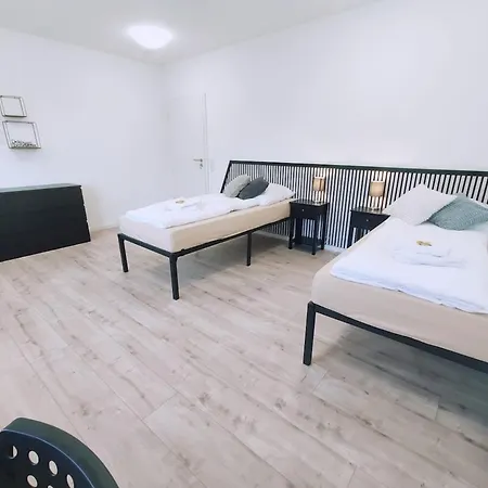 6 Persons Design Near Freiburg And Black Forest March