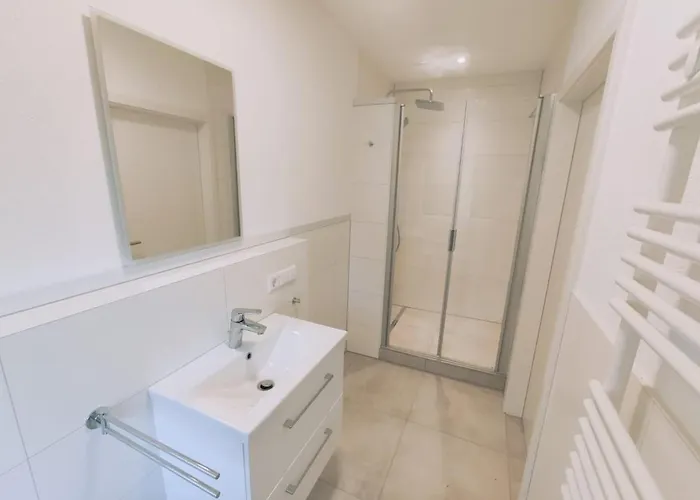 6 Persons Design Near Freiburg And Black Forest March